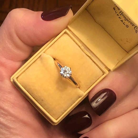Victorian engagement ring with box - Picture 8 of 15